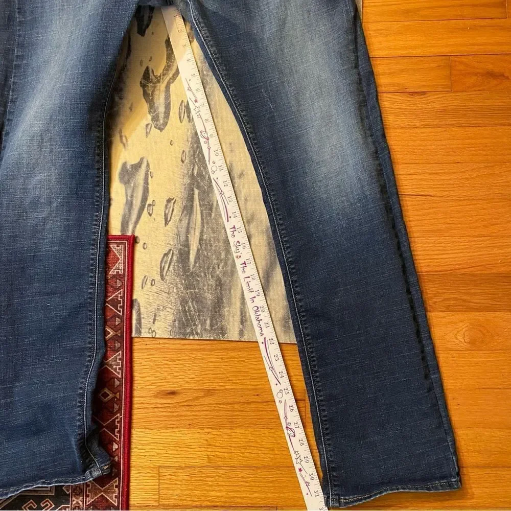 Levi’s Denizen Slim Straight Fit Blue Jeans size 36x34see pics re measurements